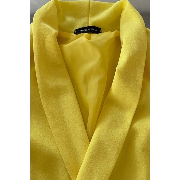 Yellow Co-ord Blazer & Shorts Set Size 2 US - Picture 5 of 7